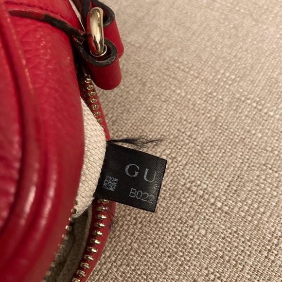 Authentic Gucci Red Small Soho Bag - Picture 11 of 13